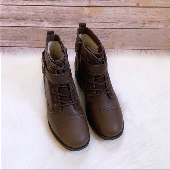 UGG Jaidyn Grizzly Leather Cozy Combat Boots - Picture 4 of 9